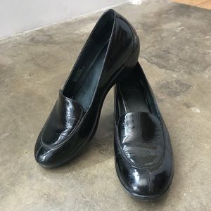 Dansko Patent Leather Loafers 👞 Size 11!